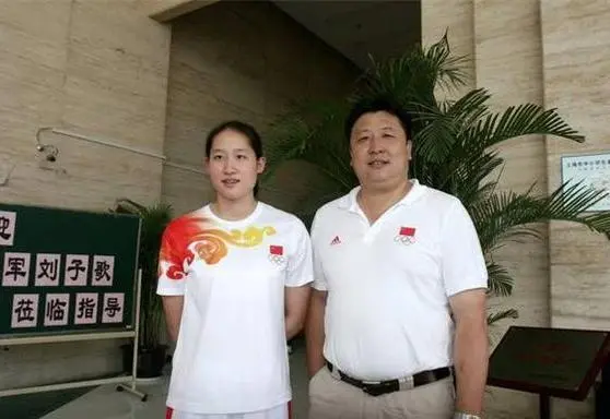 恩爱, entit, 蝶泳冠军刘