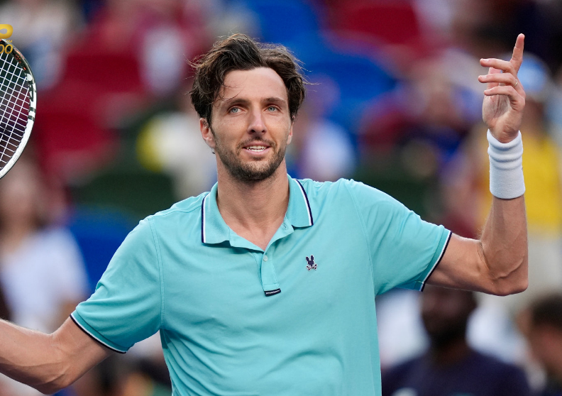 首盘比赛林, 保发连赢三 首盘比赛林, 保发连赢三