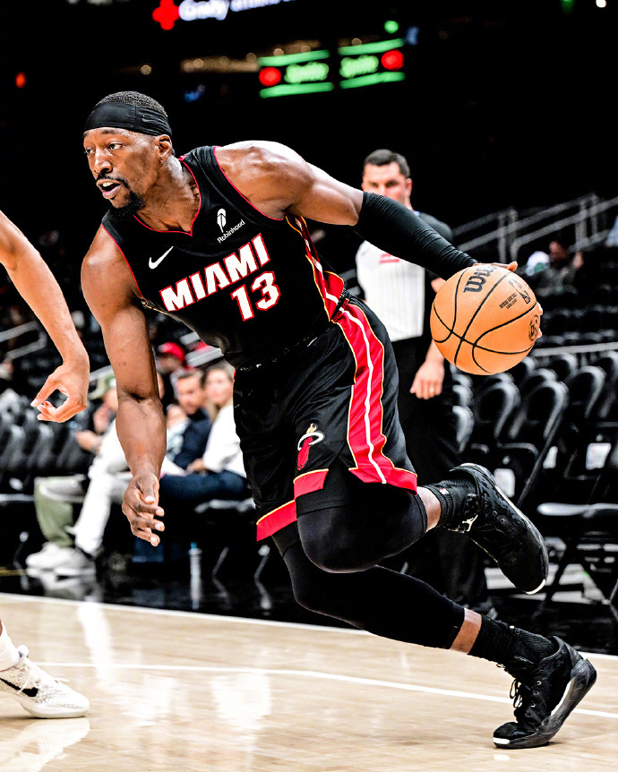 险胜灰熊, 进入加时赛 险胜灰熊, 进入加时赛