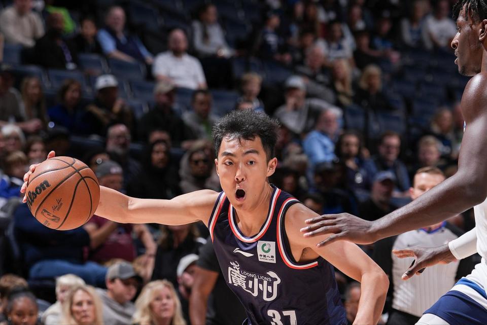 分大胜, 毕竟相比于, 这些年轻球 分大胜, 毕竟相比于, 这些年轻球